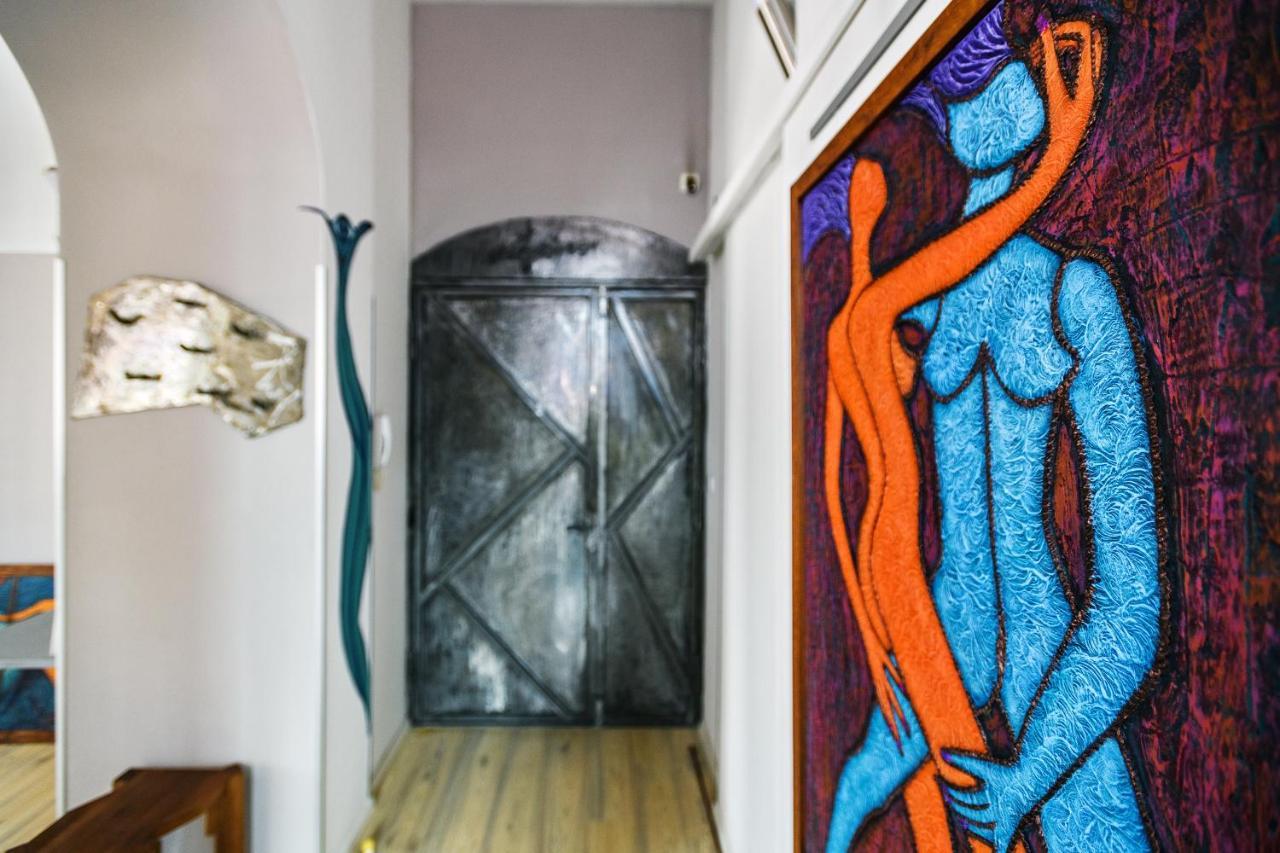 Lupino's Gallery - Old Town Zadar